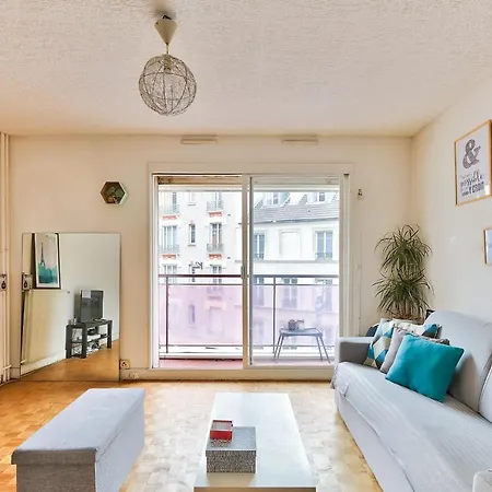 Appartamento Nice Studio In The 19th Arrondissement Of