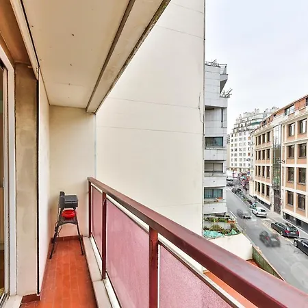 Appartamento Nice Studio In The 19th Arrondissement Of